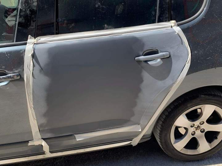 Nous réparons efficacement la carrosserie de votre véhicule.