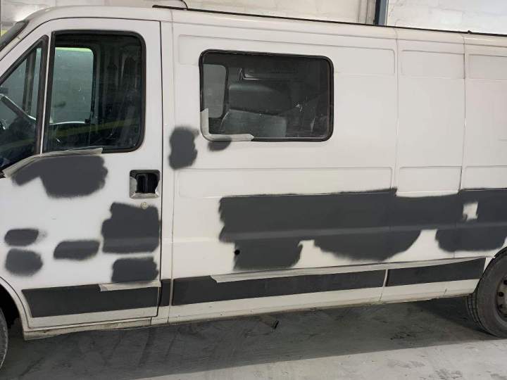 Nous débosselons rapidement la carrosserie de votre véhicule.