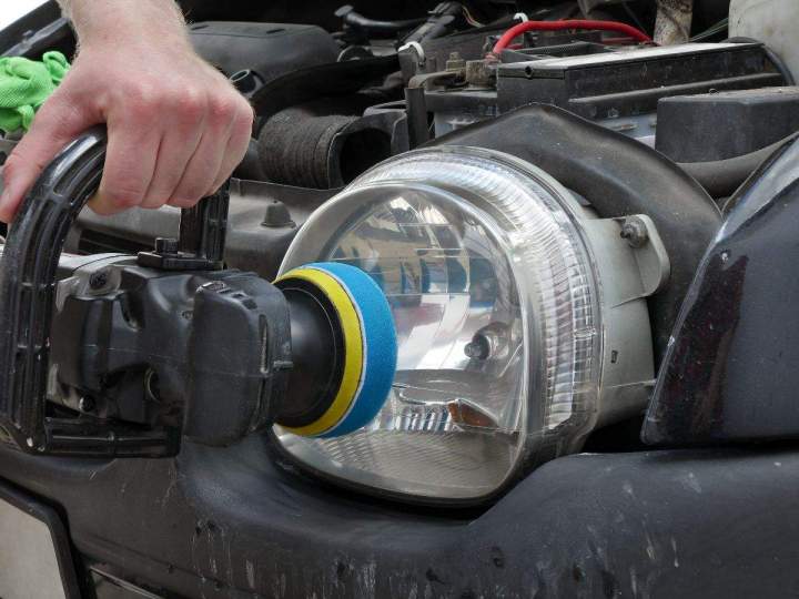 Bénéficiez des avantages du polissage des phares !